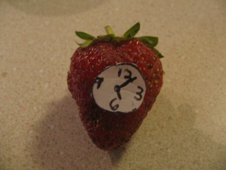 STRAWBERRY CLOCK