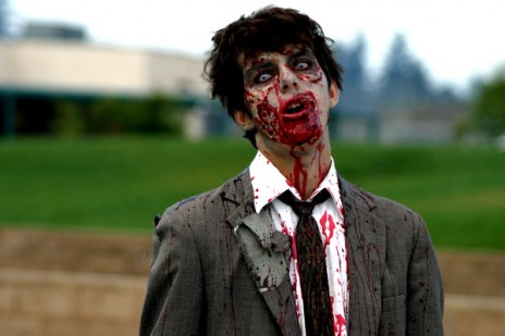 Zombie rul.....Auuuggggg.....BRRRRAAAAIIINNNSS!!!