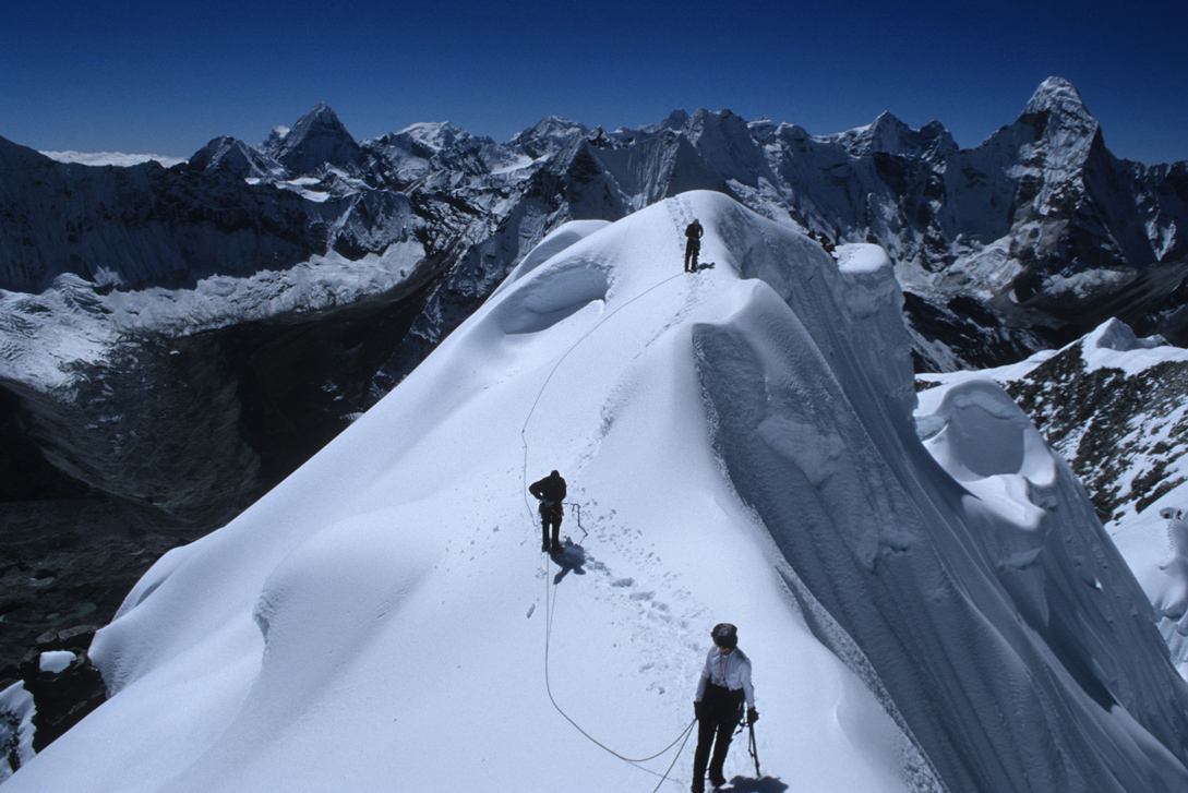 5009006_143054184543_Island-Peak-Summit-nepal-himalayas-trekking-adnenture-.jpg