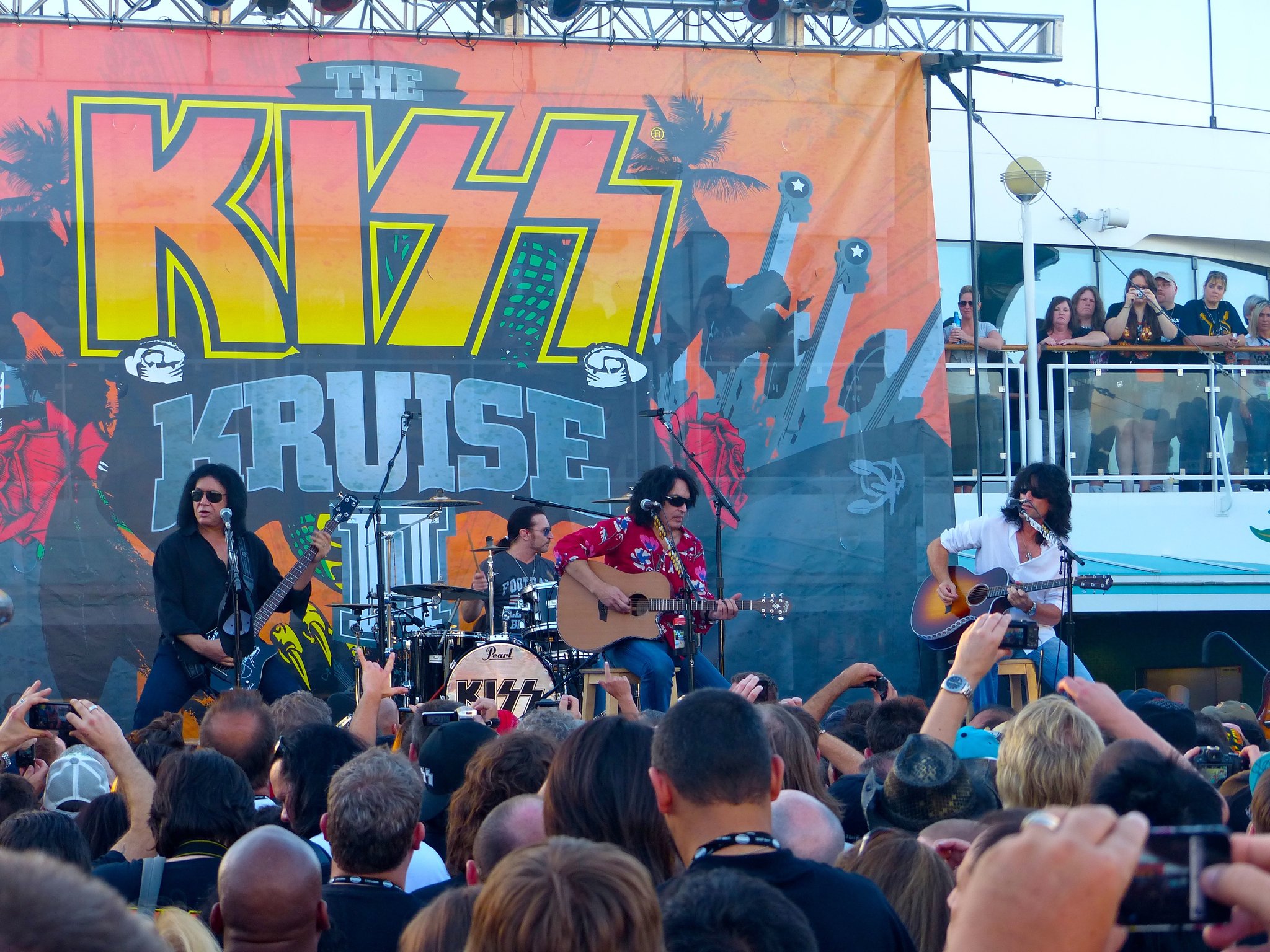 5009006_143068903912_KISSKruise2.jpg