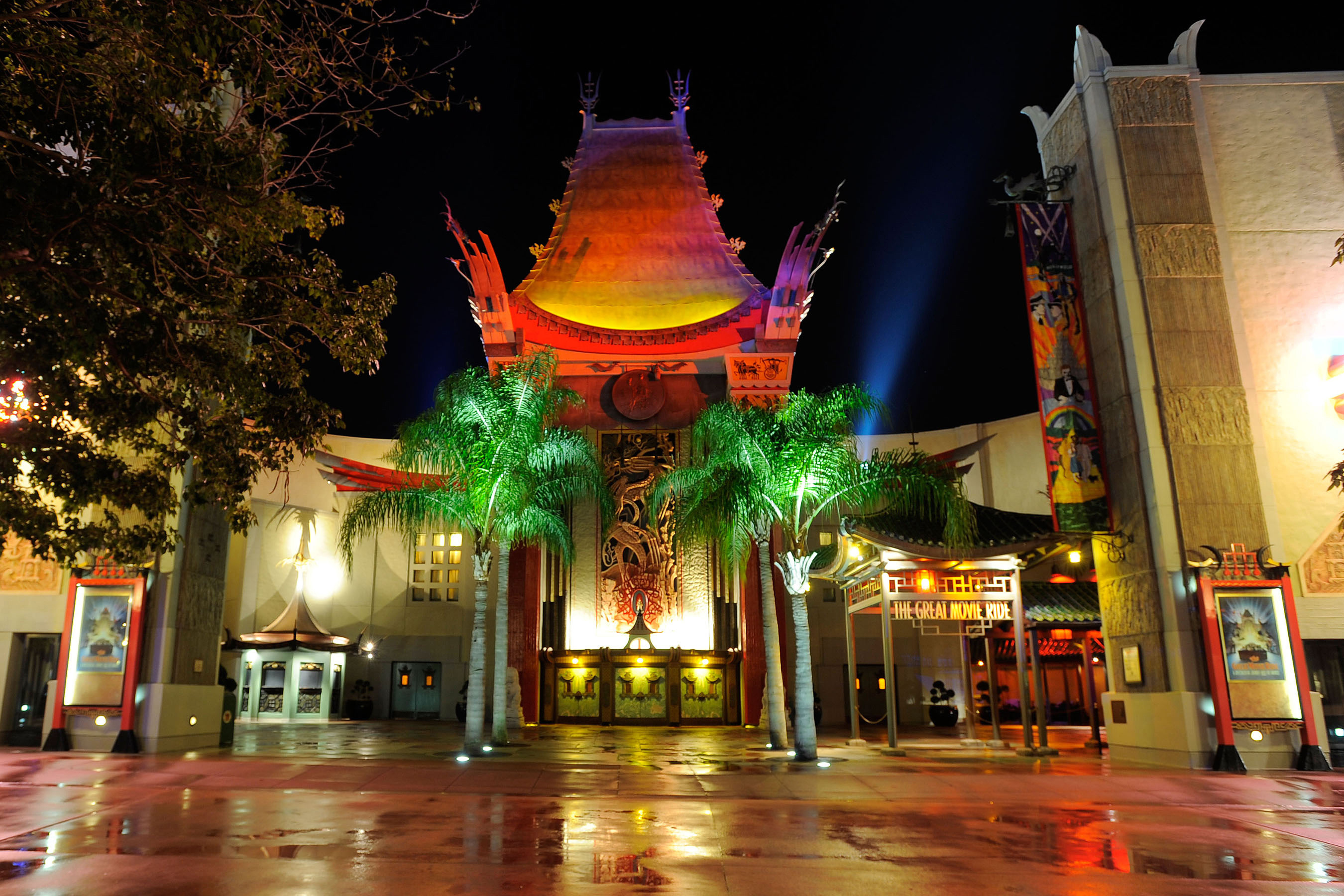 5009006_143166295212_great-movie-ride-night.jpg